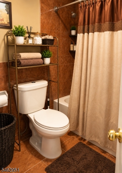 1083 Grove St Property Photo 30