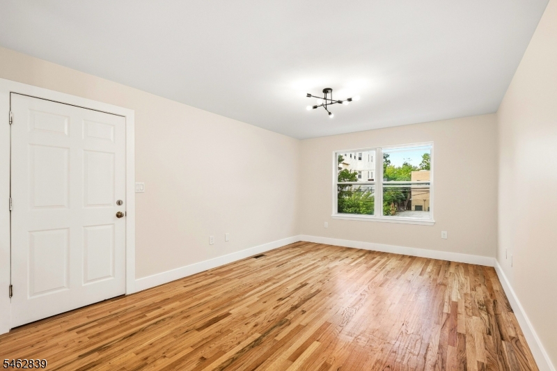 236 Avon Ave Property Photo 6