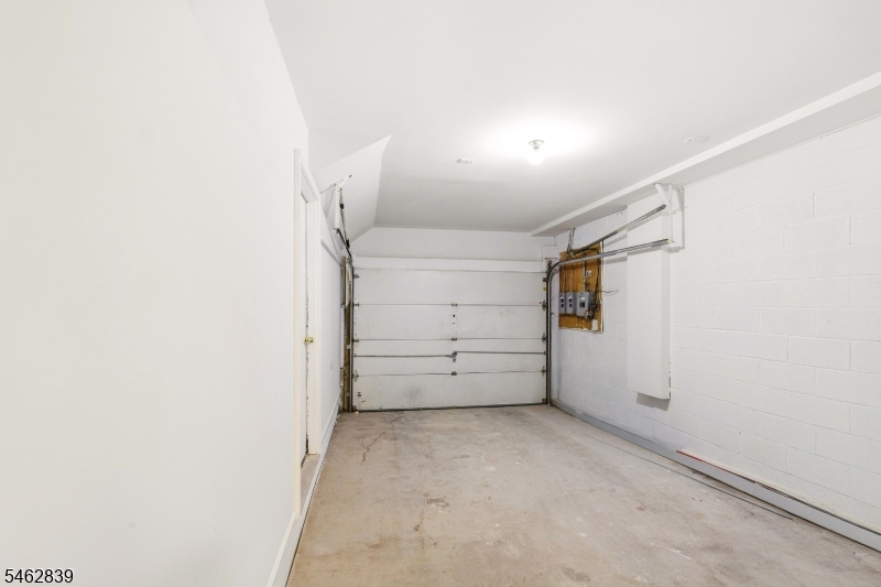 236 Avon Ave Property Photo 27