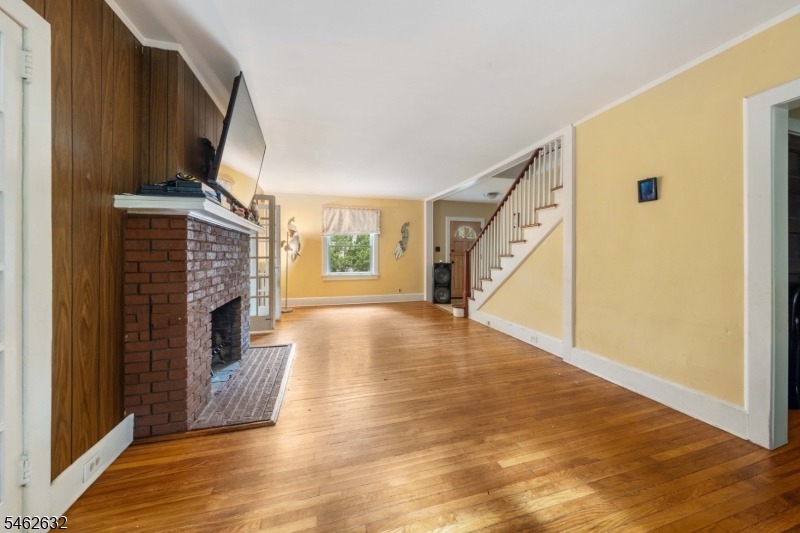 525 Page Ter Property Photo 4