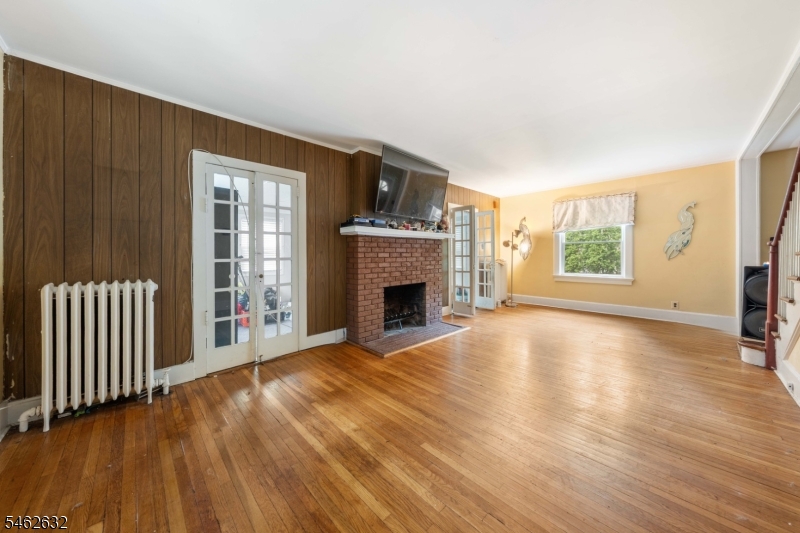 525 Page Ter Property Photo 5