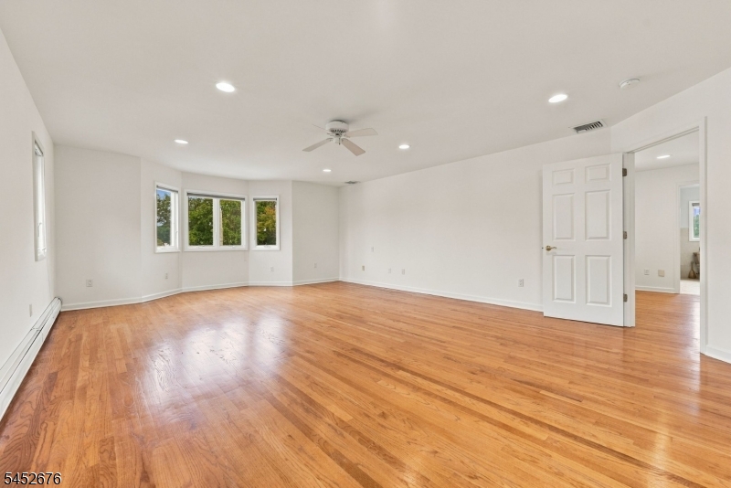 16 Sunset Drive Property Photo 12