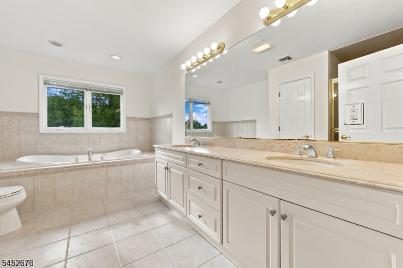 16 Sunset Drive Property Photo 15