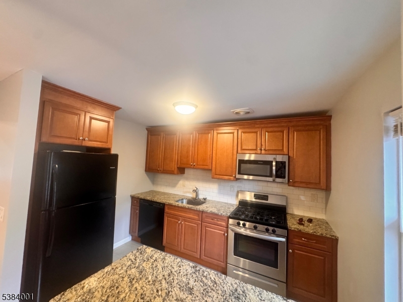 1118 Valley 2a Property Photo 4