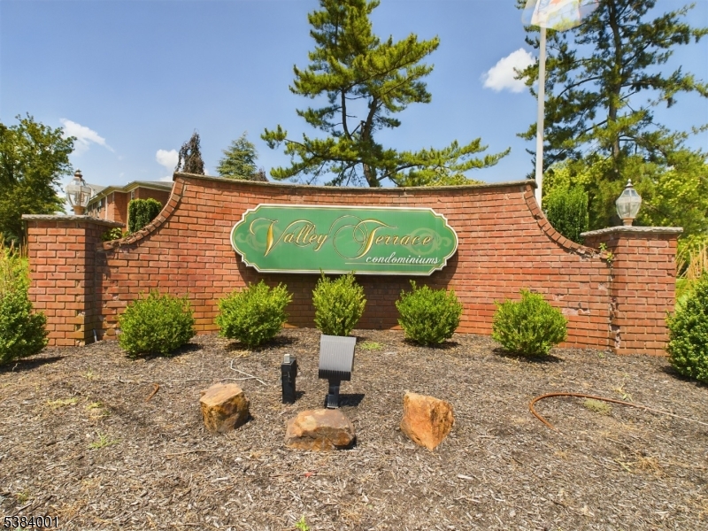 1118 Valley 2a Property Photo 11