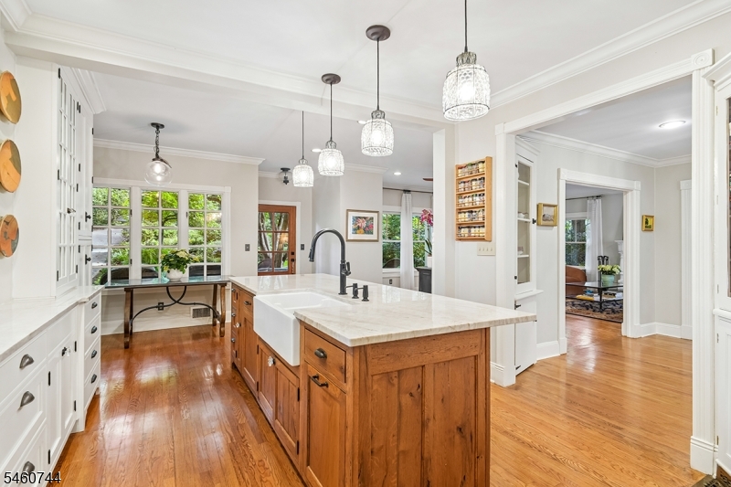 52 Division, 75 Valley View Property Photo 6