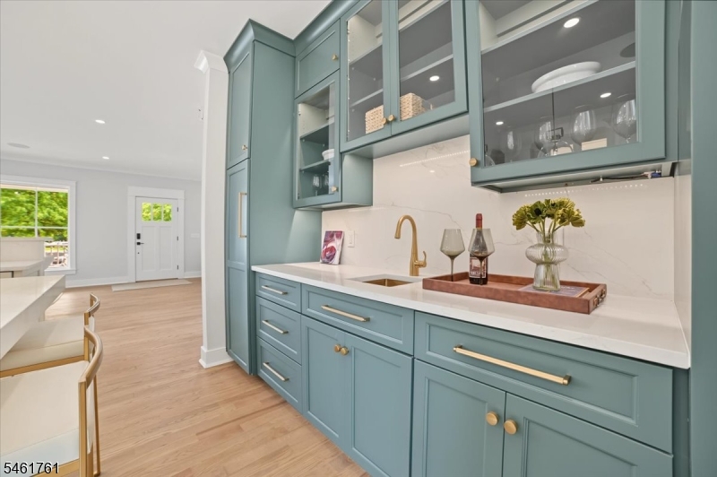 30 Peapack Rd Property Photo 10