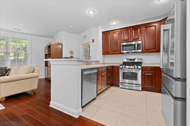 363 Victoria Drive 363 Property Photo 5