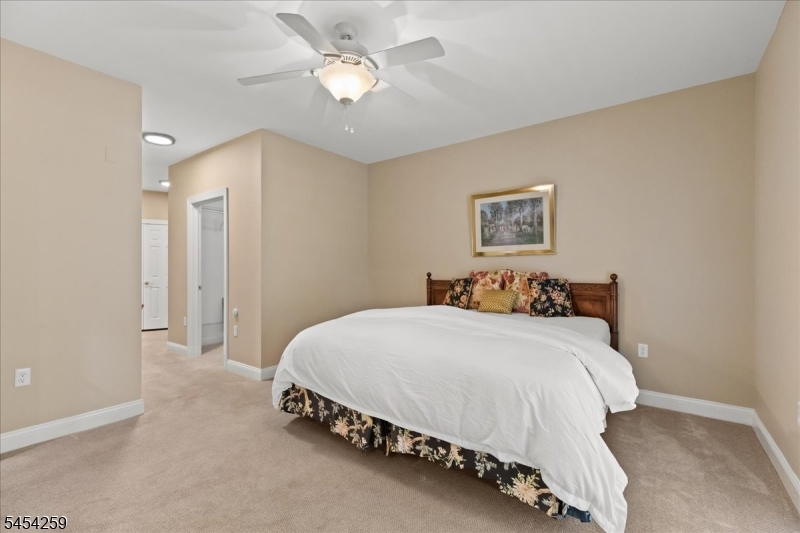 363 Victoria Drive 363 Property Photo 15