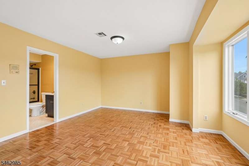 33 Aycrigg Ave Property Photo 13