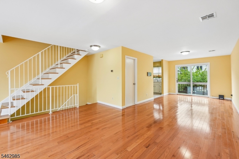 33 Aycrigg Ave Property Photo 30