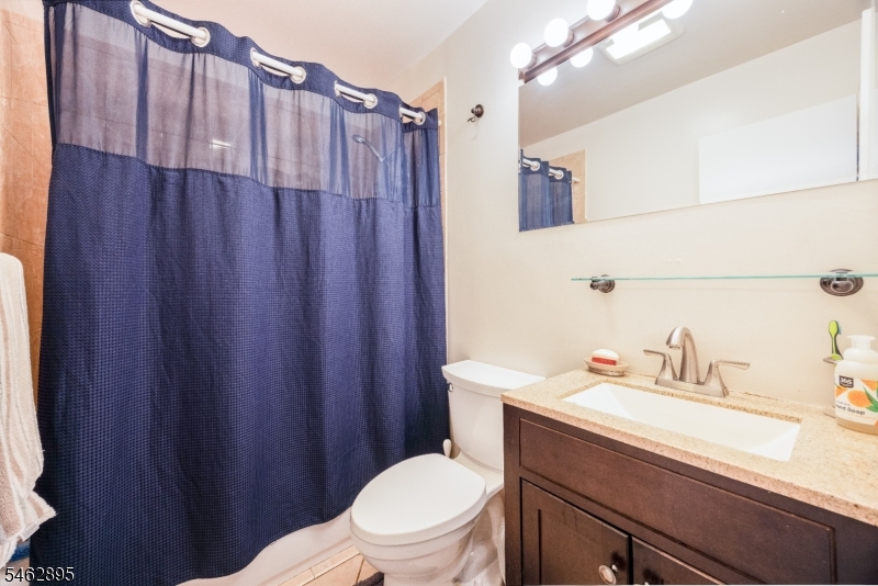 306 Arsdale Ter Property Photo 10