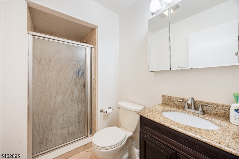 306 Arsdale Ter Property Photo 15