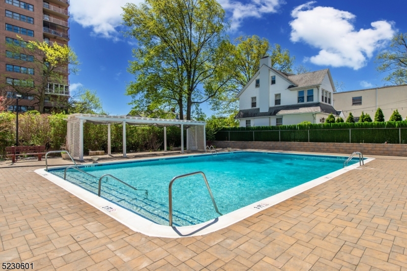 285 Aycrigg Ave 3d Property Photo 2