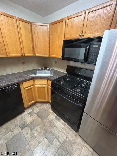 285 Aycrigg Ave 3d Property Photo 10