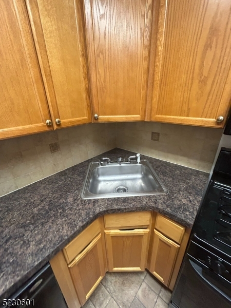 285 Aycrigg Ave 3d Property Photo 11