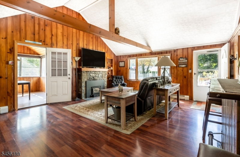 103 Breakneck Rd Property Photo 5