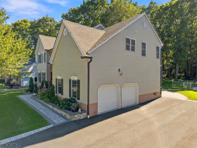 58 Fox Chase Ln Property Photo 7