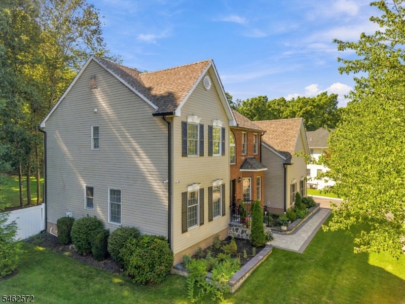 58 Fox Chase Ln Property Photo 8