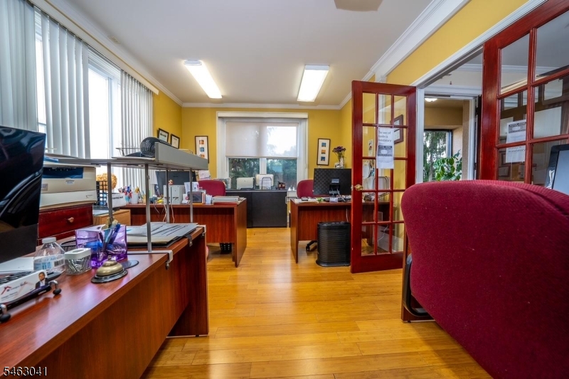 4054825 Property Photo 3