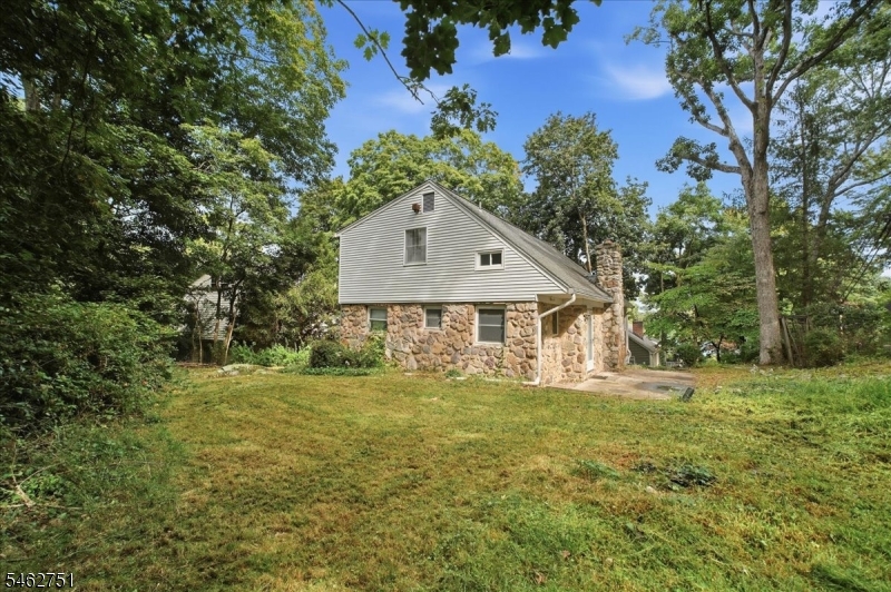 42 Fayson Lake Rd Property Photo 8
