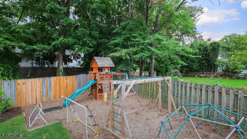 2292 Sunrise Ct Property Photo 35