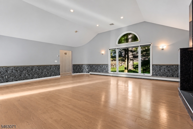 7 Banta Rd Property Photo 6