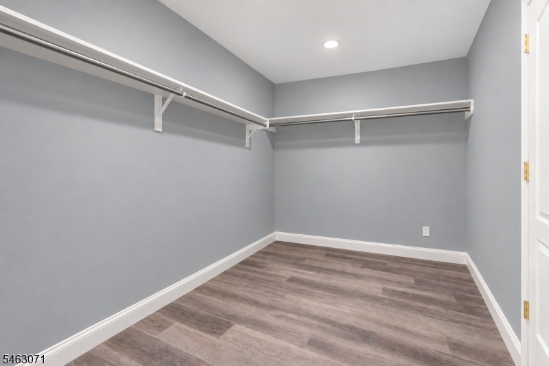 7 Banta Rd Property Photo 15