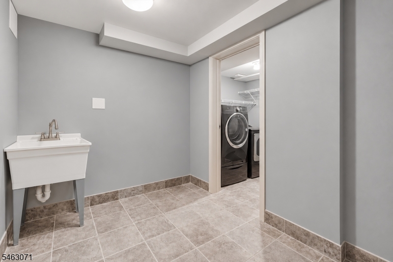 7 Banta Rd Property Photo 23