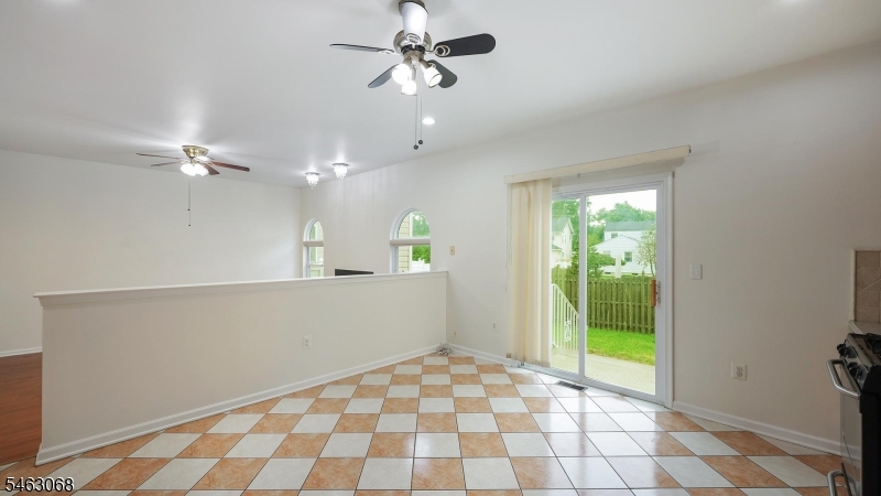 4 Paul Pl Property Photo 11