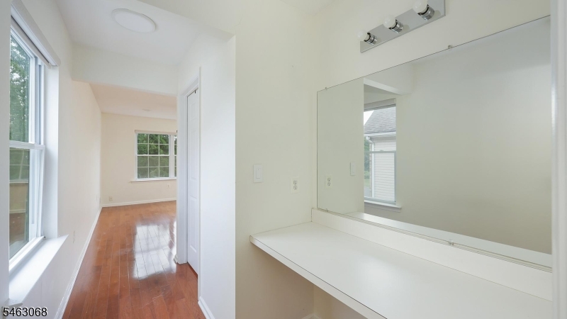 4 Paul Pl Property Photo 14