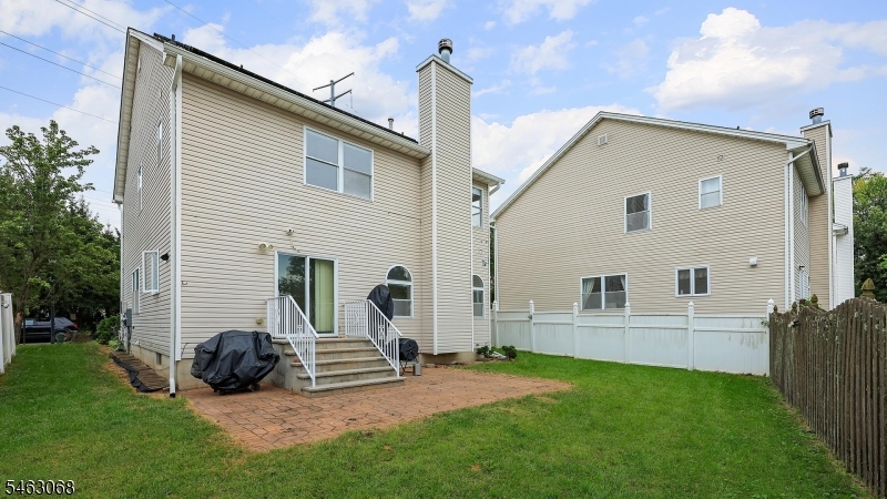 4 Paul Pl Property Photo 27