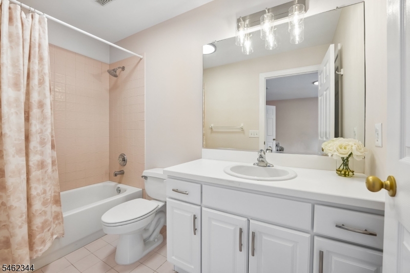 4 Meadowbrook Club Way Property Photo 10