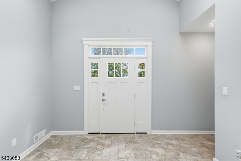4 Spring Ln Property Photo 5