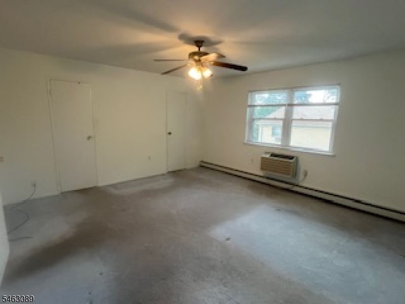 406 Cranbury Rd Apt 3 3 Property Photo 9
