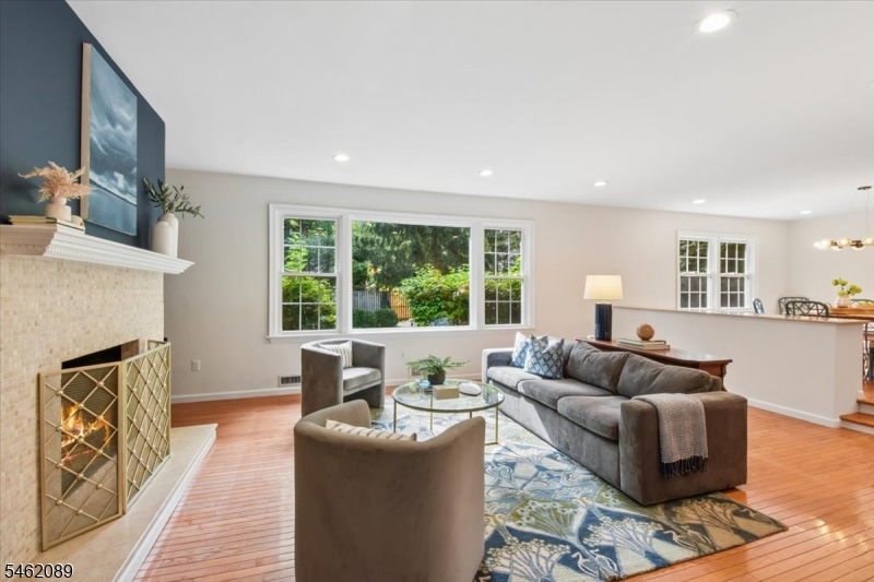 360 Long Hill Dr Property Photo 6