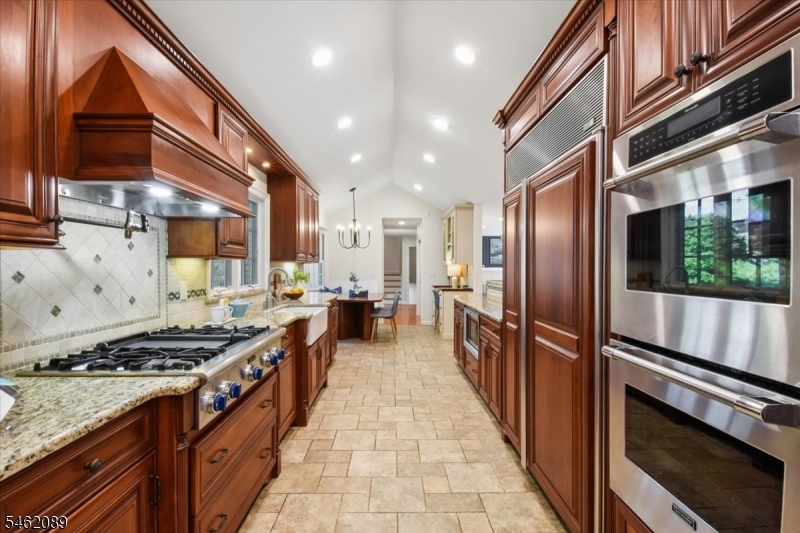 360 Long Hill Dr Property Photo 15