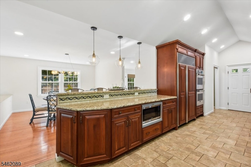 360 Long Hill Dr Property Photo 17