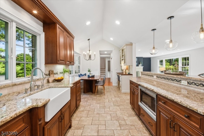 360 Long Hill Dr Property Photo 19