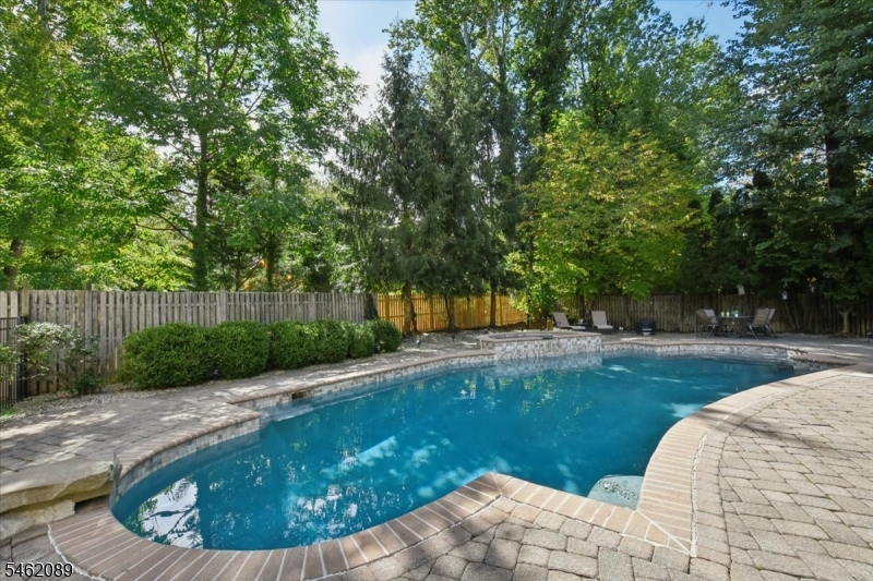 360 Long Hill Dr Property Photo 46