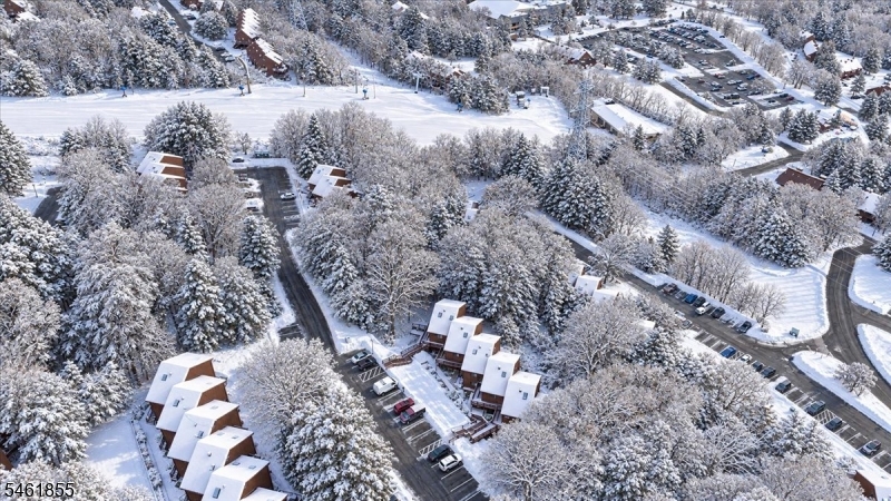 4 Davos Dr 11 Property Photo 2