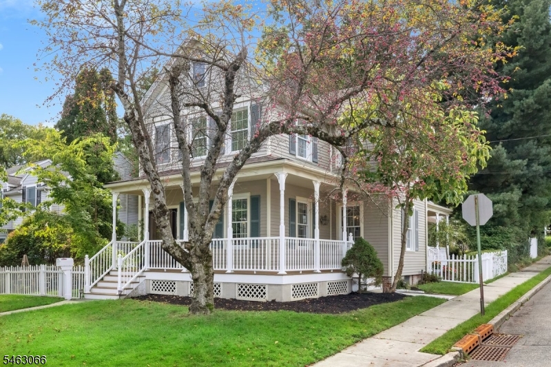 66 Hillside Ave Property Photo 3