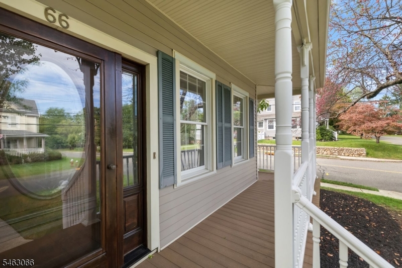 66 Hillside Ave Property Photo 4