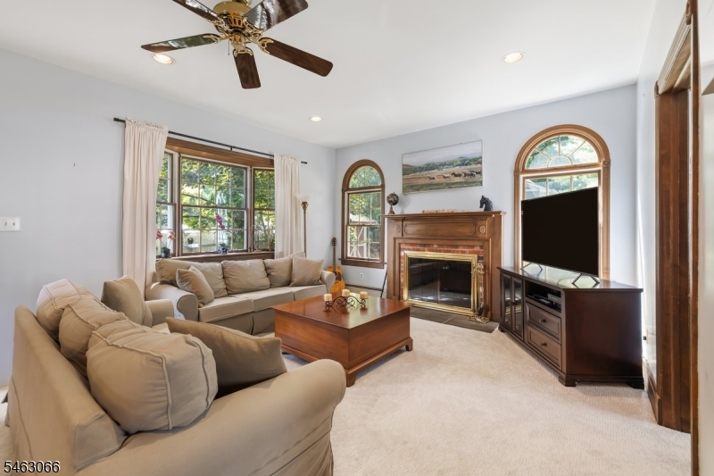 66 Hillside Ave Property Photo 15