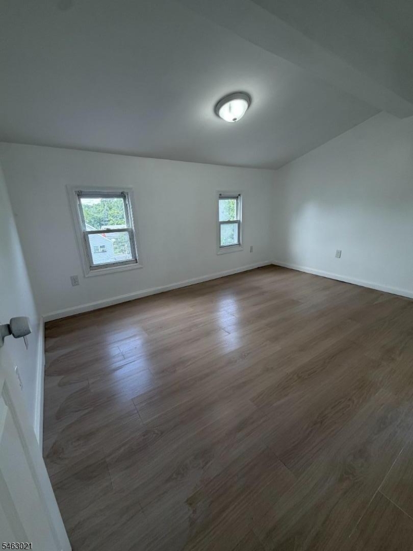 48 Entwistle Ave 2 Property Photo 7