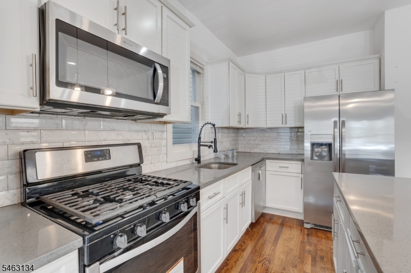 142 Steuben Property Photo 2