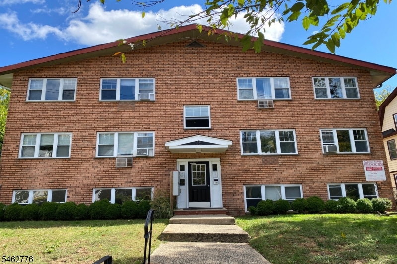 35 So Willow St A2 A2 Property Photo 16