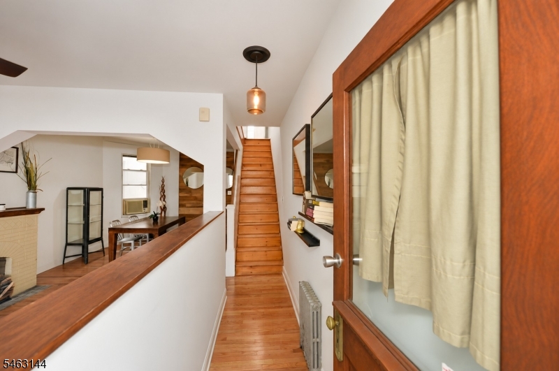 103 Napoleon St A Property Photo 6