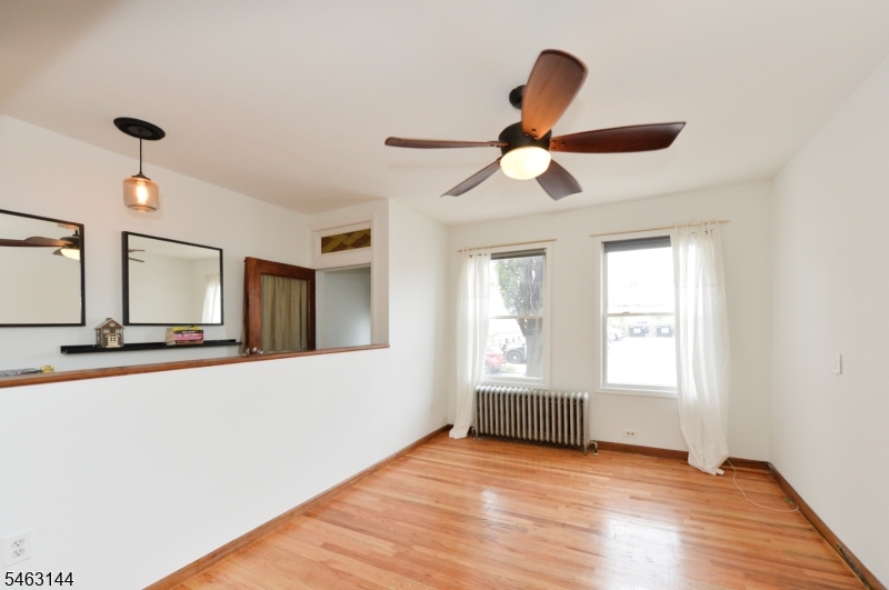 103 Napoleon St A Property Photo 10