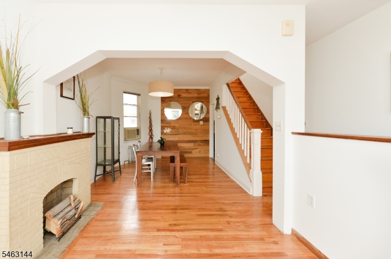 103 Napoleon St A Property Photo 12